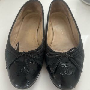 Black quilted caviar Chanel ballet flats - very used condition - size 36.5
